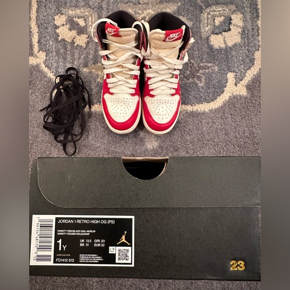 NIKE Little Kids Jordan 1 Retro High OG, size 1 - Picture 5 of 5